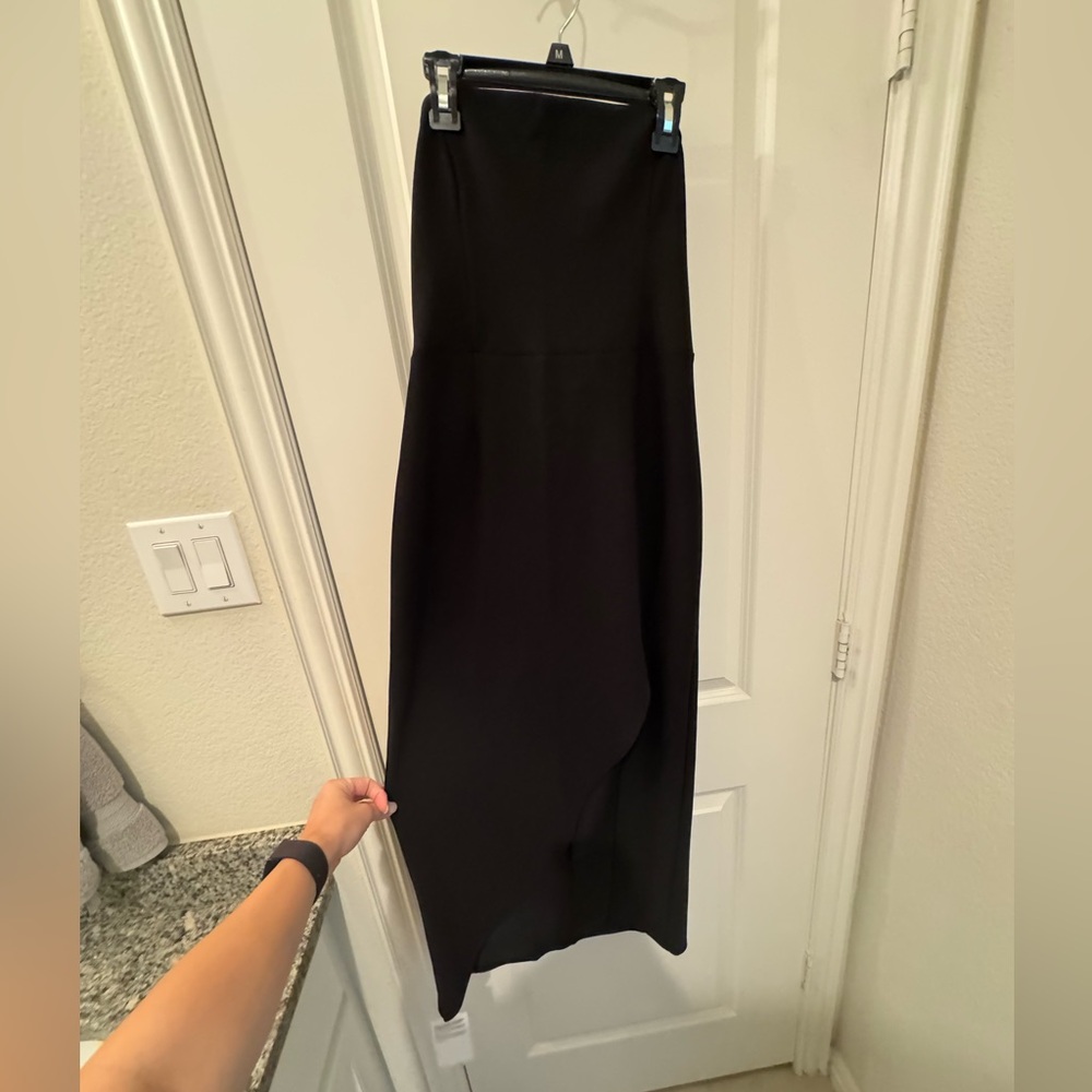 Abercrombie black strapless body con style dress